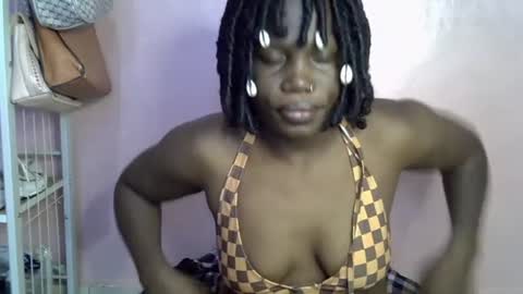 Lisa online show from April 6, 8:15 am