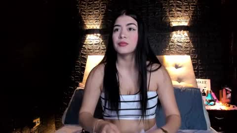 Snapshot of sweet_moniicaa chatting on March 7, 9:51 am Monica online show from March 7, 9:51 am