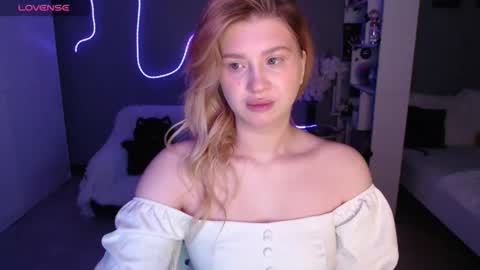 sweet_nicole_333 online show from June 4, 10:20 am