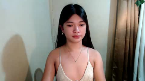 sweet nylia online show from July 23, 3:15 am