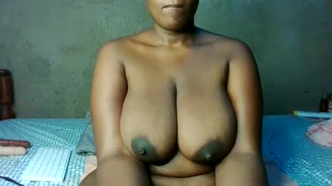 sweet_pie29 online show from June 27, 12:01 am