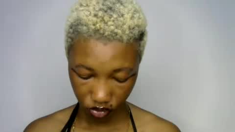 sweet girl online show from July 4, 8:32 am