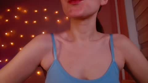Snapshot of sweet_rosely chatting on February 17, 11:11 pm Sweet Rosely online show from February 17, 11:11 pm