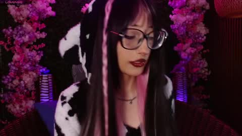 Roxanee online show from June 7, 9:54 pm