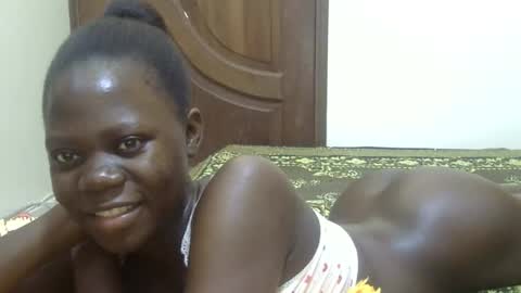 Snapshot of sweet_sharon01 chatting on September 16, 5:04 am Sharon online show from September 16, 5:04 am
