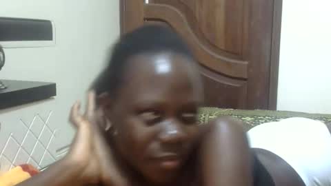 Snapshot of sweet_sharon01 chatting on September 12, 6:15 pm Sharon online show from September 12, 6:15 pm
