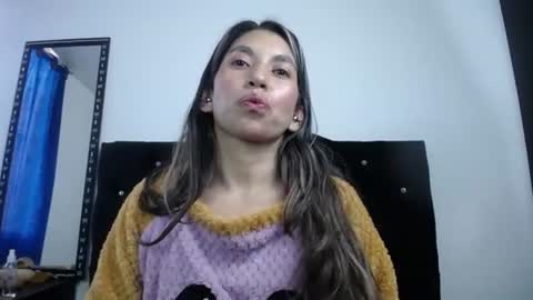 Adriana online show from July 1, 1:43 pm