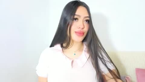 Snapshot of sweet_sophie_7 chatting on October 10, 4:45 pm sweet_sophie_7 online show from October 10, 4:45 pm