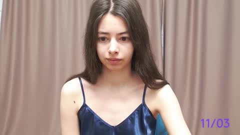 Snapshot of sweet_sweet_angel chatting on March 11, 8:52 am Angel online show from March 11, 8:52 am