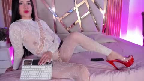 tamy  online show from November 15, 9:05 pm