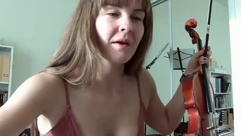 Snapshot of sweet_truffle chatting on December 20, 1:22 pm Heidi Brenner - Please check bio for schedule FAQ online show from December 20, 1:22 pm