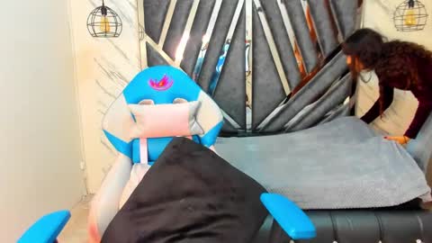 sweet_venus4 online show from March 12, 11:20 am