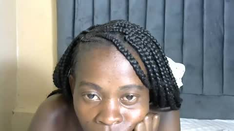 LIANAH online show from February 25, 7:06 pm