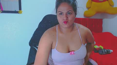 Snapshot of sweetalmaa chatting on December 20, 9:17 pm Alma online show from December 20, 9:17 pm