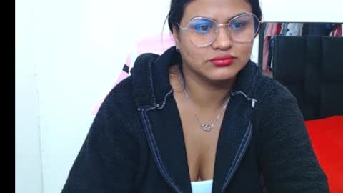 Snapshot of sweetalmaa chatting on February 26, 9:44 am Alma online show from February 26, 9:44 am