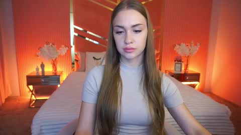 SweetAngellic online show from October 14, 2:30 pm