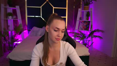 SweetAngellic online show from October 15, 2:41 pm