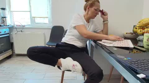 Ania online show from March 6, 11:25 am