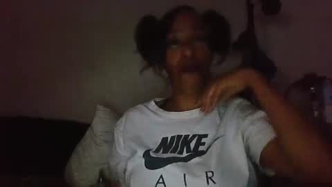 Snapshot of sweetaztea chatting on February 18, 11:52 pm sweetaztee online show from February 18, 11:52 pm