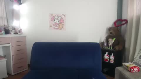 Emyi online show from February 28, 8:52 pm