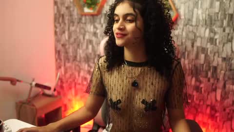 Salom independent model online show from April 17, 11:07 pm