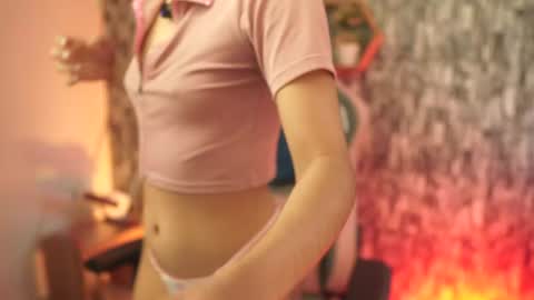 Salom independent model online show from July 21, 8:20 pm