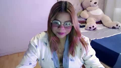 Snapshot of sweetcristalh chatting on October 12, 6:43 pm Cristal online show from October 12, 6:43 pm