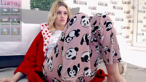Snapshot of sweetdaiana23 chatting on February 21, 1:33 am Daiana Onlyfans - Blonddaiana online show from February 21, 1:33 am