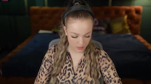 Amelia online show from December 2, 7:38 pm