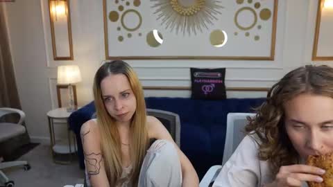 Snapshot of sweetdesiree_ chatting on October 14, 2:52 pm Amelia online show from October 14, 2:52 pm