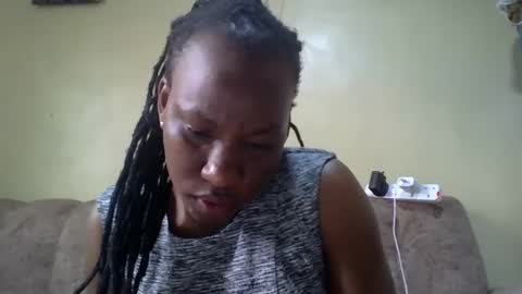 sweetdiva2012 online show from April 23, 7:05 am