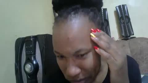 Snapshot of sweetdiva2012 chatting on October 23, 12:22 pm sweetdiva2012 online show from October 23, 12:22 pm