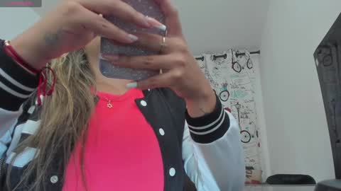 Snapshot of sweetfabianaxl chatting on February 4, 6:38 pm Fabiana online show from February 4, 6:38 pm