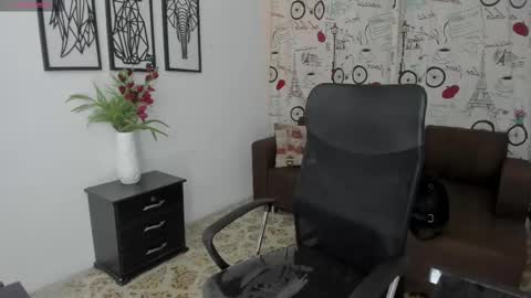 Snapshot of sweetfabianaxl chatting on February 19, 7:16 pm Fabiana online show from February 19, 7:16 pm