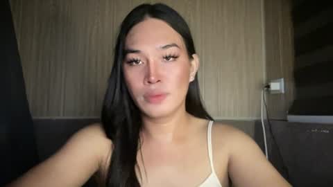 sweetgirl_rhainexxx online show from July 2, 12:44 pm