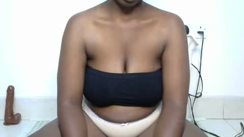 sweetheidey online show from June 5, 6:03 pm