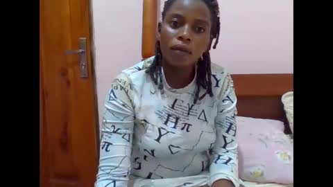 sweetib1 online show from May 17, 5:50 am