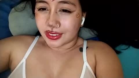 Ana Mara  i cant Make noise My family is here  online show from October 29, 5:56 am