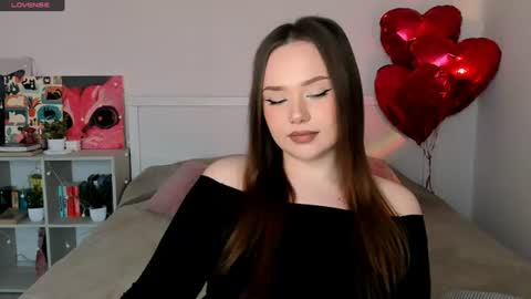 Hannah online show from June 18, 3:28 pm