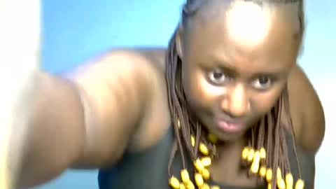 Lola online show from June 25, 2:18 pm