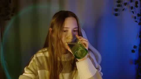 Snapshot of sweetie_lover chatting on September 27, 8:49 pm Annie online show from September 27, 8:49 pm