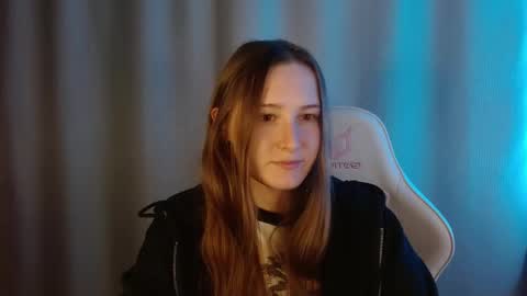 Annie online show from October 28, 8:46 pm