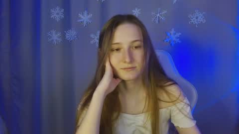 Snapshot of sweetie_lover chatting on December 14, 9:13 pm Annie online show from December 14, 9:13 pm