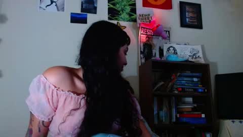 Snapshot of sweetie_maryy chatting on March 1, 1:11 am Maria my insta sweetie maryy online show from March 1, 1:11 am