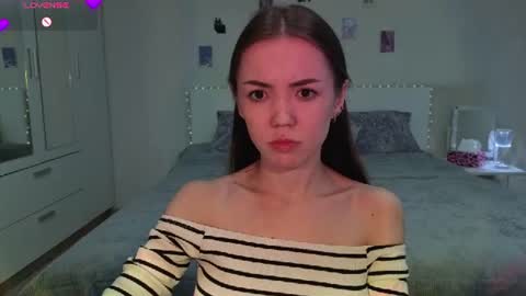 sweetieee_kira online show from June 18, 8:59 am