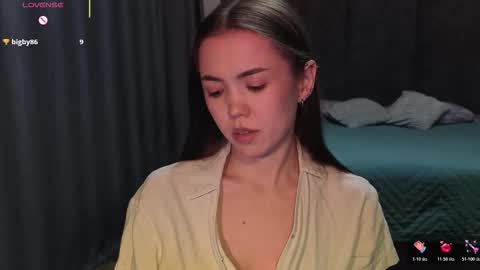 sweetieee_kira online show from March 12, 2:36 am