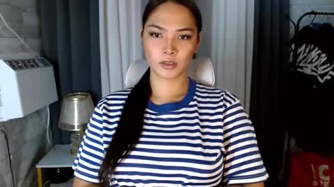 Snapshot of sweetiefox1 chatting on October 10, 1:21 am sweetiefox1 online show from October 10, 1:21 am