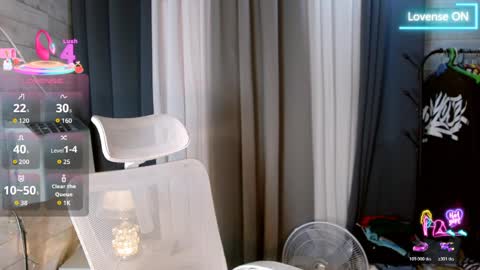 sweetiefox1 online show from April 5, 1:26 am