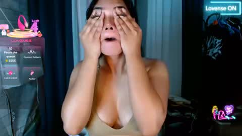 sweetiefox1 online show from June 15, 1:28 am