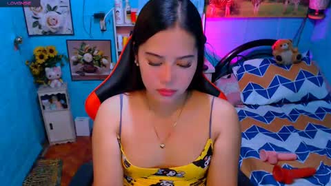 Nicole online show from March 12, 4:19 am